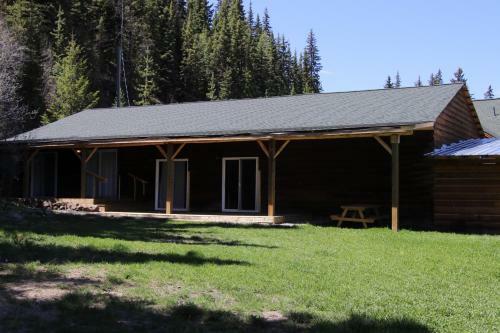 Lodge Lac Des Roches Resort