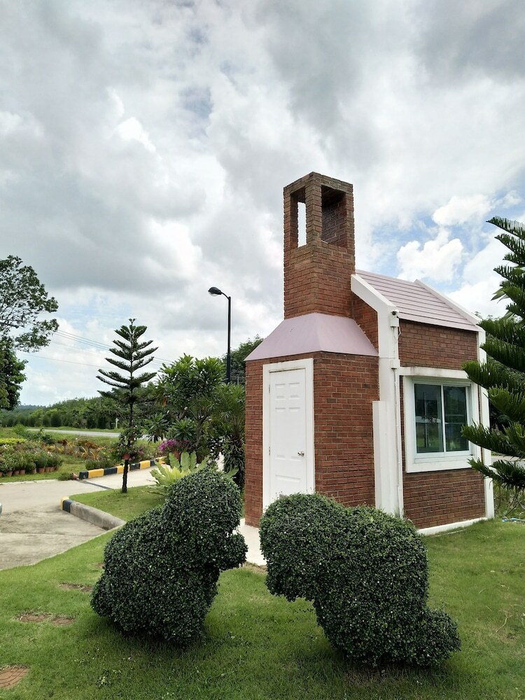 Hotel The Lighthouse Resort At Chanthaburi