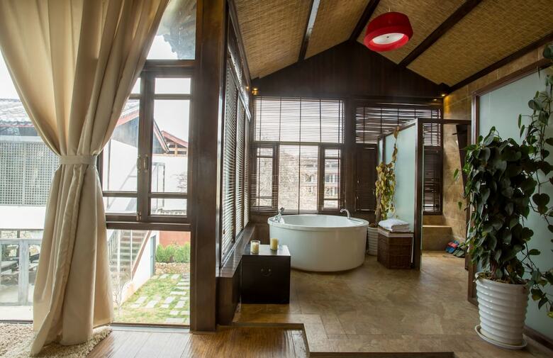 Posada Yunzhong Baisha Lijiang Inn