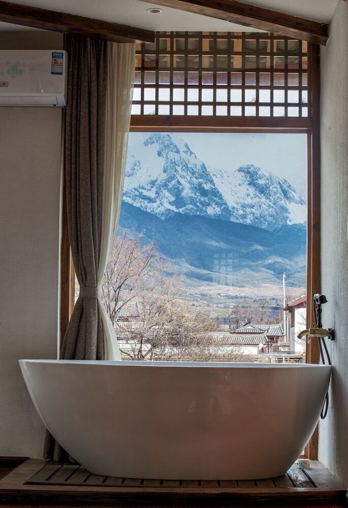 Posada Yunzhong Baisha Lijiang Inn