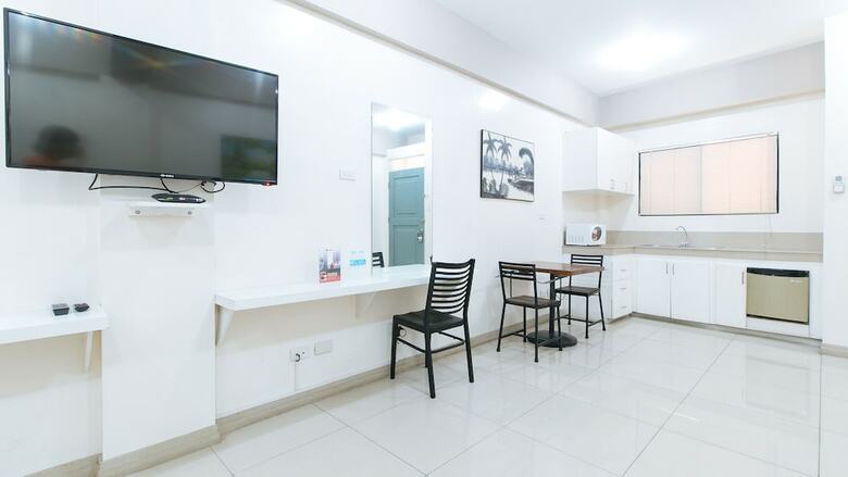 Hotel Reddoorz Near Pasay Taft