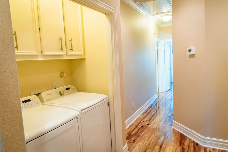 Spacious Kemah Boardwalk Townhome