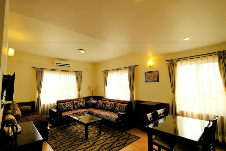 Hotel Mukhum International