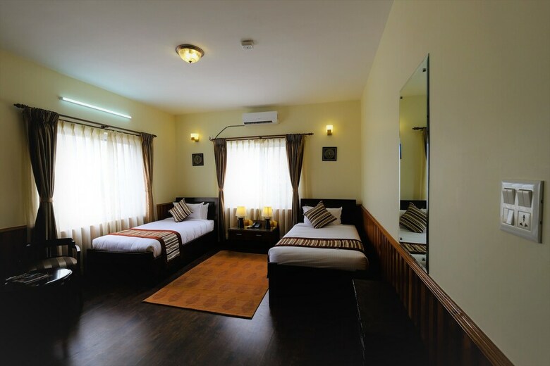Hotel Mukhum International