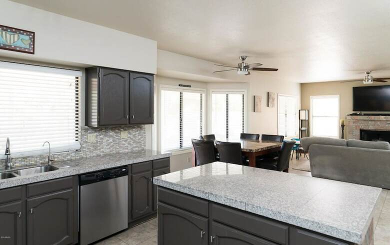 Scottsdale Serenity Pool  5bd Sleeps 14