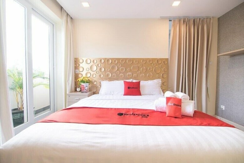 Palms Garden Hotel Near Secc