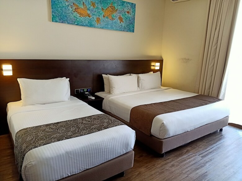 Hotel Lanjut Beach & Golf Resort