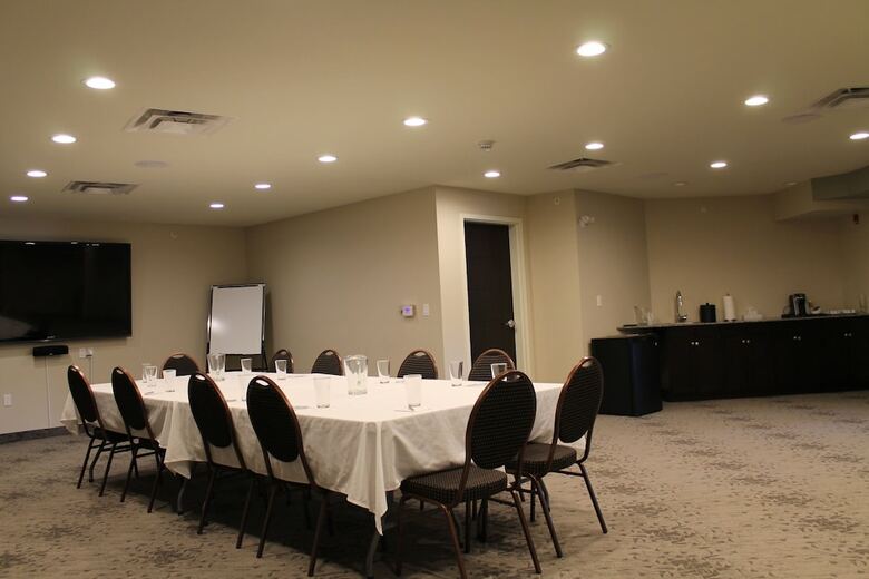 Hotel The Kanata By Bcminns Blairmore