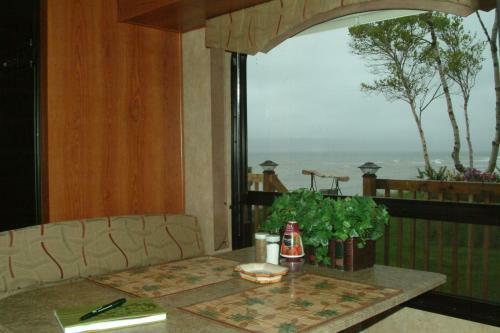 Hotel Sea Parrot Ocean View Manor