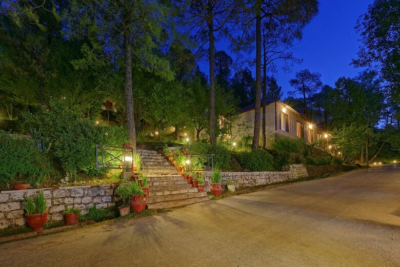 Hotel Arcadian Blue Pines