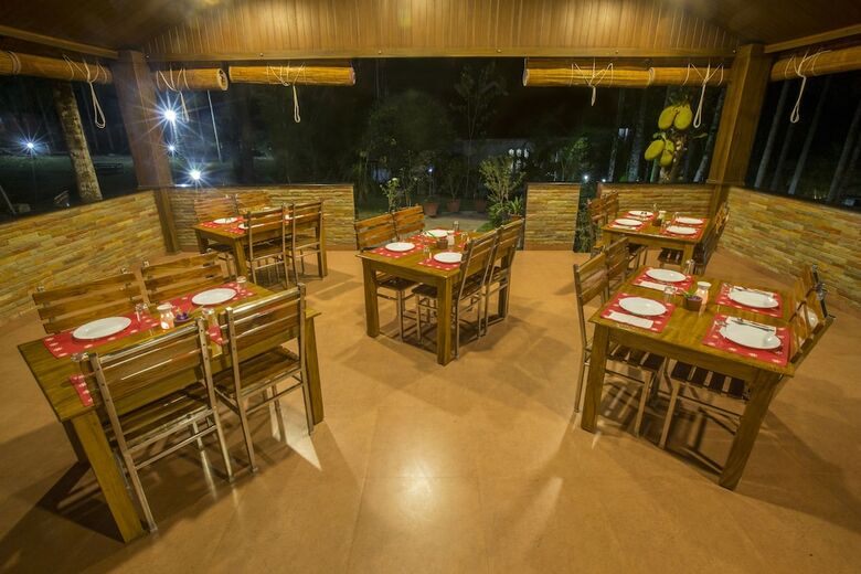 Hotel Kedara Village Resort