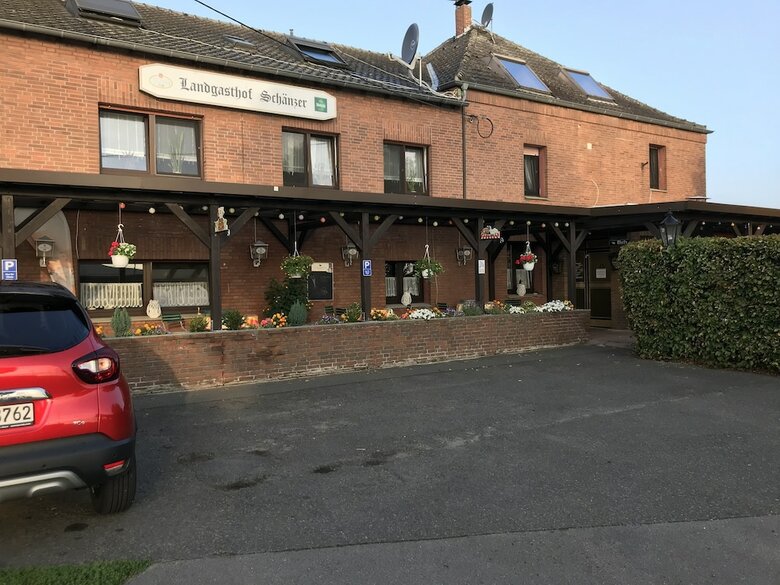 Hotel Landgasthof Sch�nzer