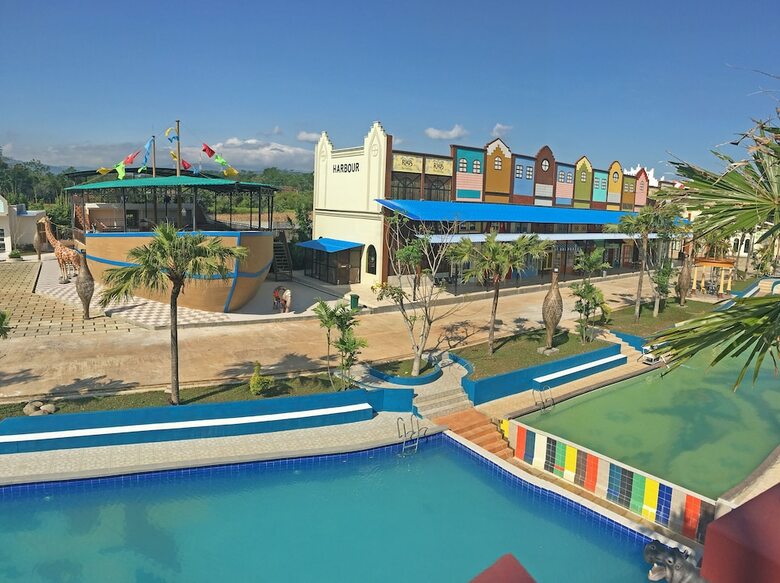 Hotel River Walk Urban Camping House