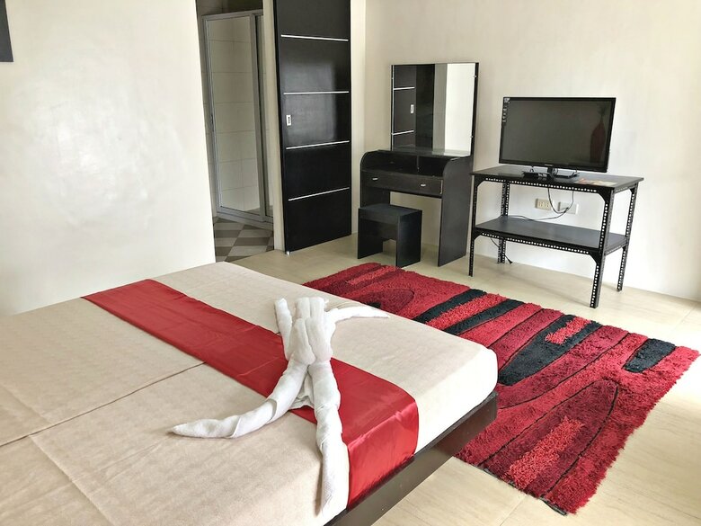 Quezon Premier Hotel Candelaria