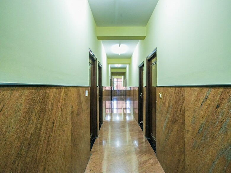 Hotel Oyo 16896 Priyanka Residency