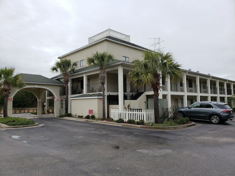 Motel Peach Tree Inn