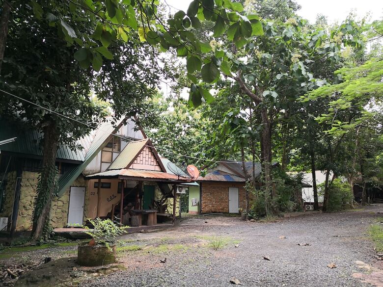 Hotel Khongchaim Marina Resort