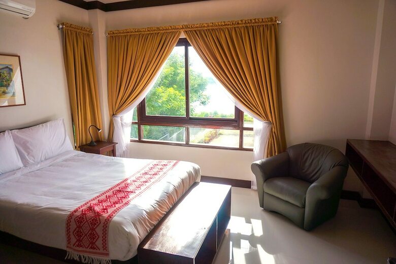 Hotel Veranda Suites And Restaurant