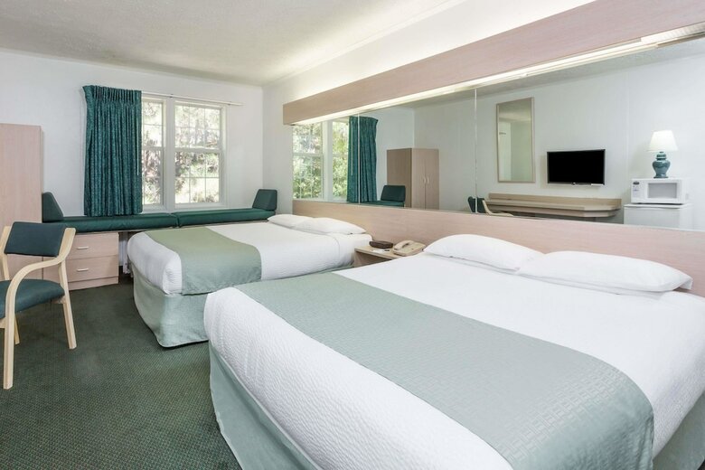 Hotel Microtel Inn By Wyndham Athens