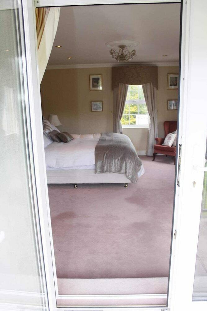 Bed & Breakfast Roe Valley Manor And Estate