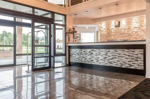Hotel Quality Inn & Suites Hawkesbury