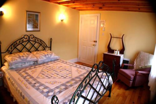 Posada Bishop White Manor