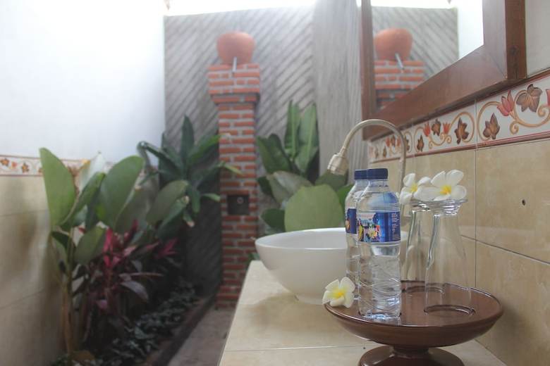Bed & Breakfast Eliska Sari Bungalows