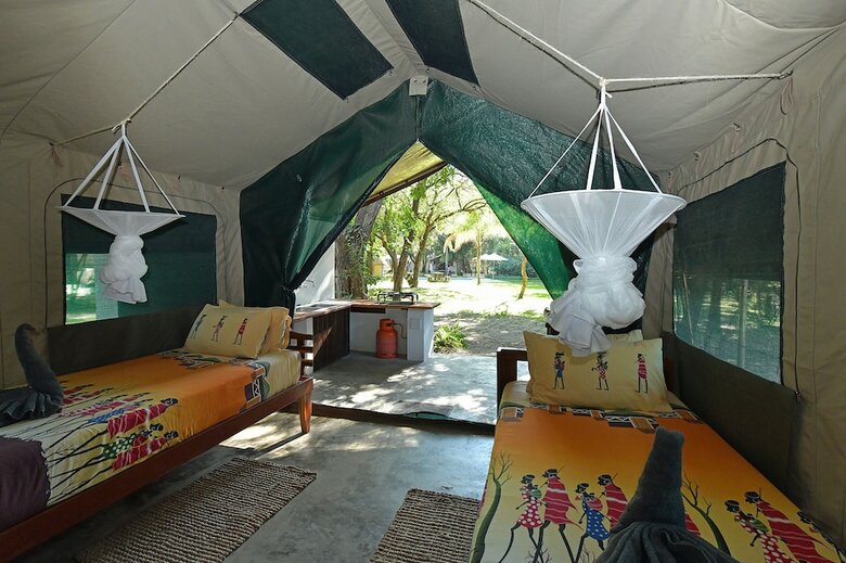 Posada Zambezi Mubala Camp