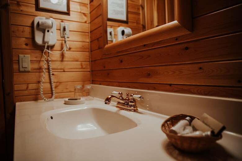 Hotel Big Creek Lodge - Working Guest Ranch