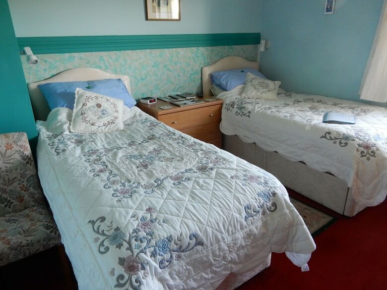 Bed & Breakfast Pillowery Park