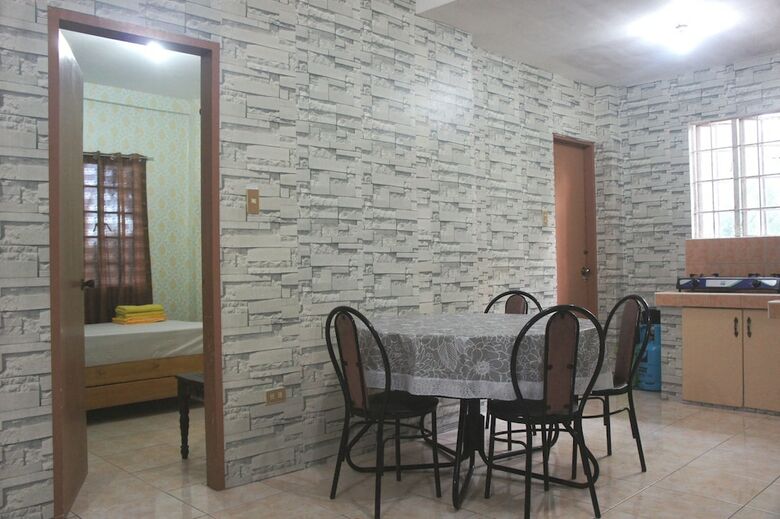 Hostal Capitol Backpackers Apartment - Hostel