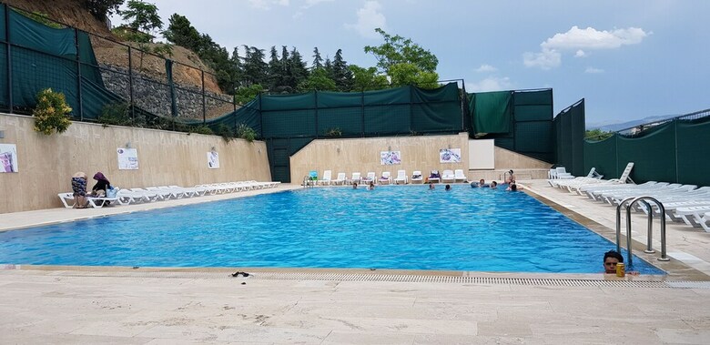 Hotel Serdivan Konak Otel Narli Tesisleri