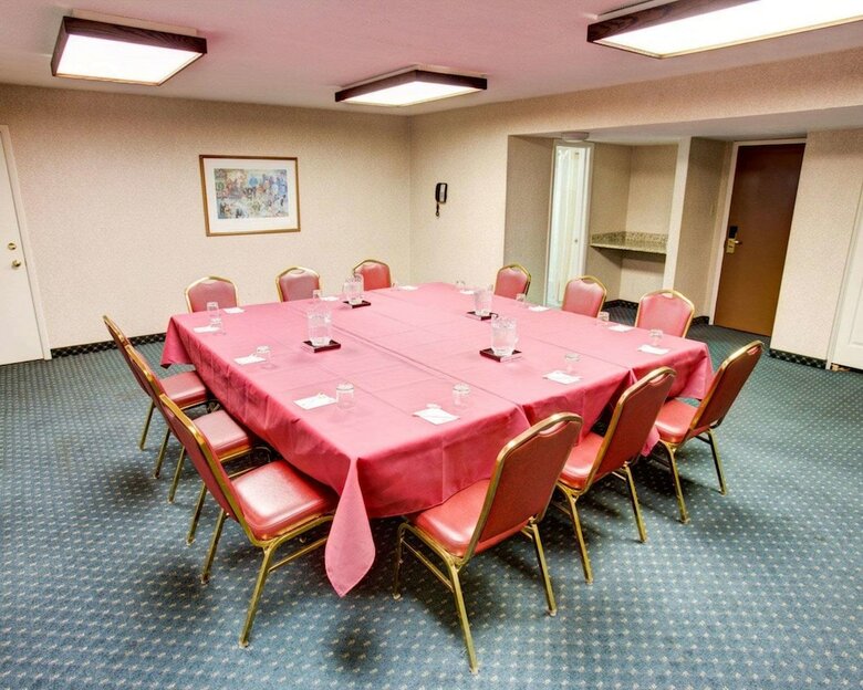 Hotel Comfort Inn Conference Center
