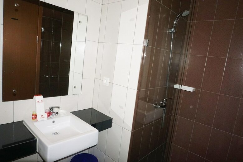 Mountain View Studio @ Dago Suites Apartment With Balcony