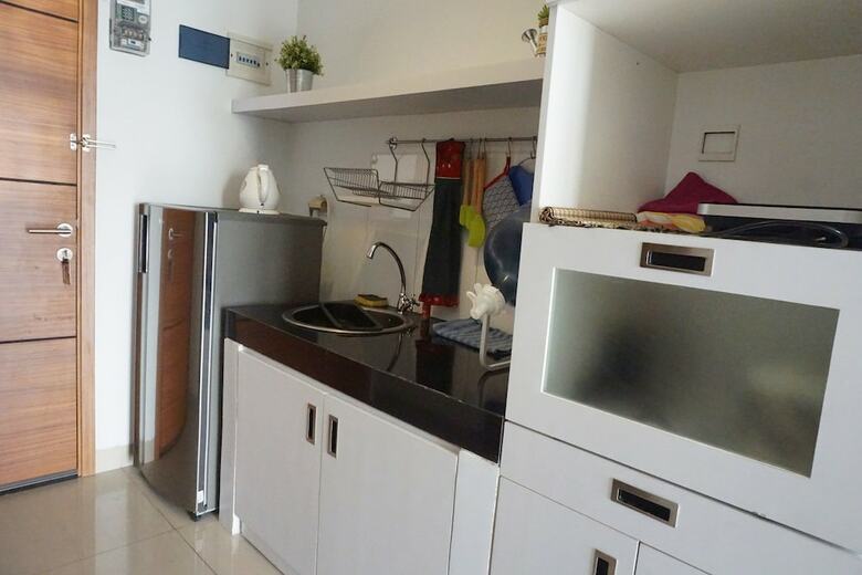 Mountain View Studio @ Dago Suites Apartment With Balcony