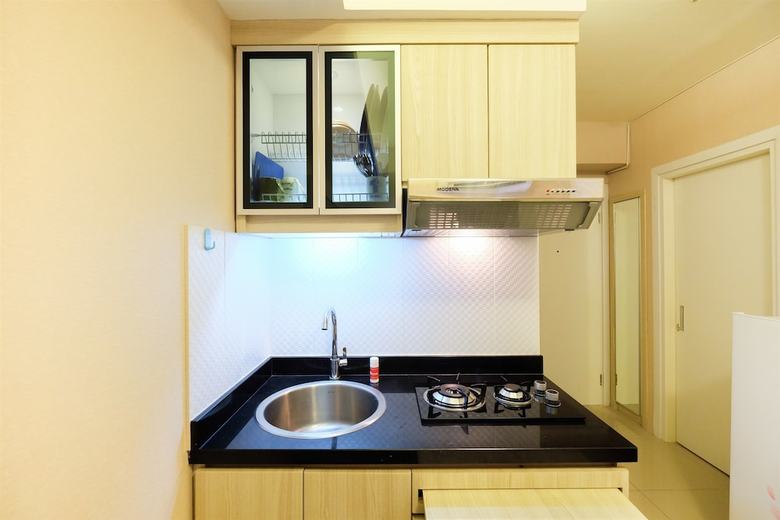 Easy Access To Mall Green Pramuka Apartment