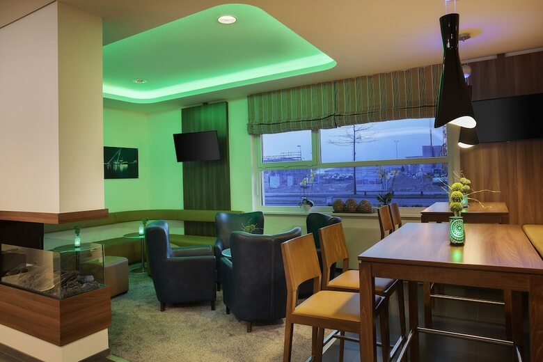 Hotel Holiday Inn Express Bremen Airport