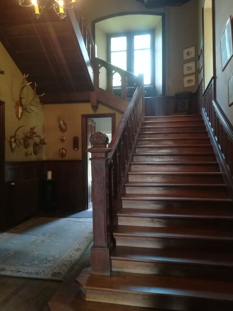 Chateau de La Chaise Saint-eloi
