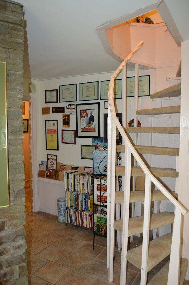 Inn The Woods Bed And Breakfast