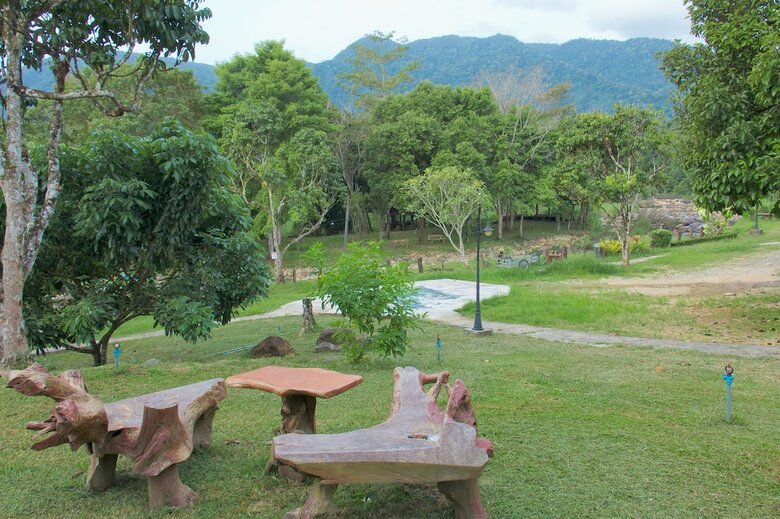 Hotel Akantuka Homestay