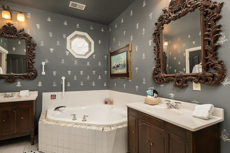 Bed & Breakfast Montgomery Inn Bnb