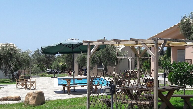 Aparthotel Socrates Organic Village-wild Olive