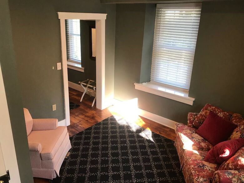 Hotel Stottsville Inn