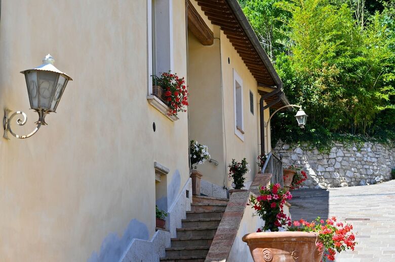 Hotel Molino Del Duca Cesi