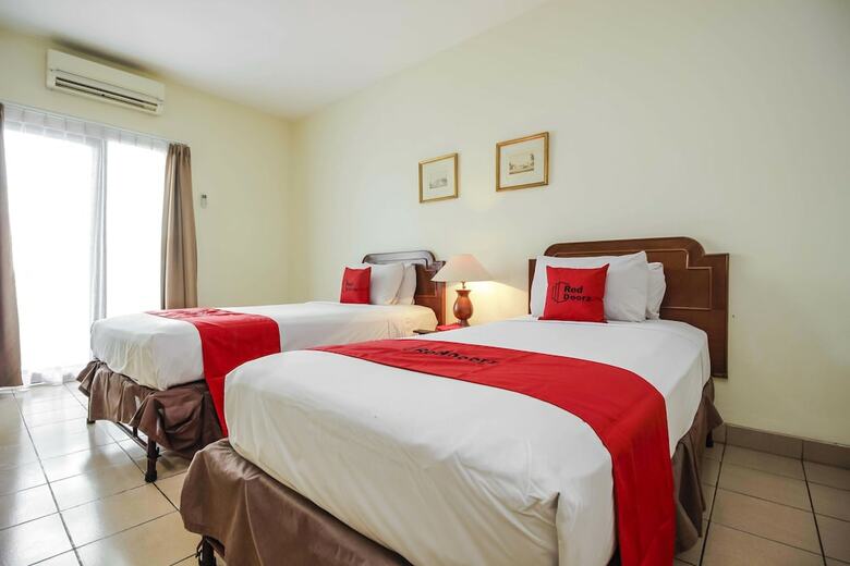 Hotel Reddoorz Plus Near Gbk Senayan