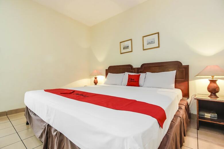Hotel Reddoorz Plus Near Gbk Senayan
