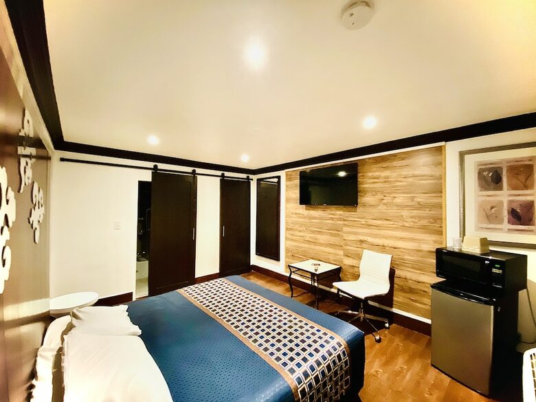 Motel Casa Blanca Inn & Suites