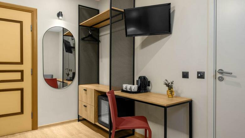 Meriton Old Town Hotel