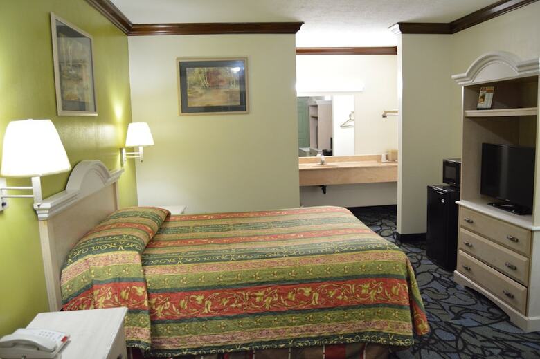Motel Economy Inn - Akron