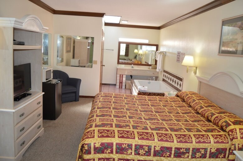 Motel Economy Inn - Akron